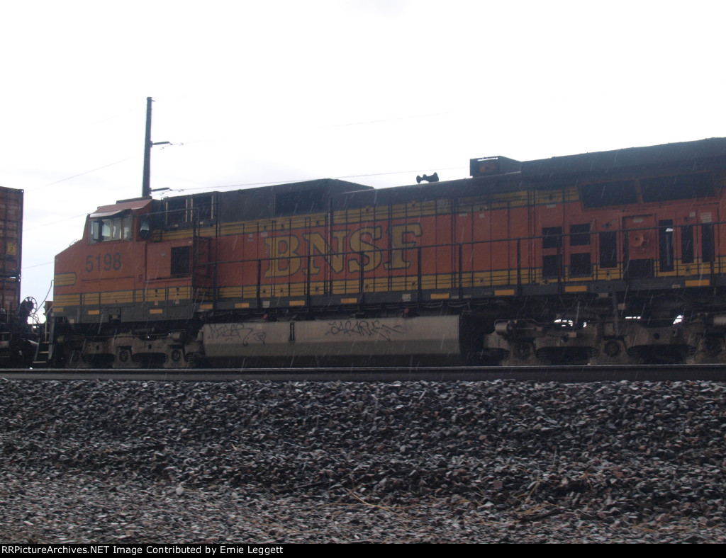 BNSF 5198
